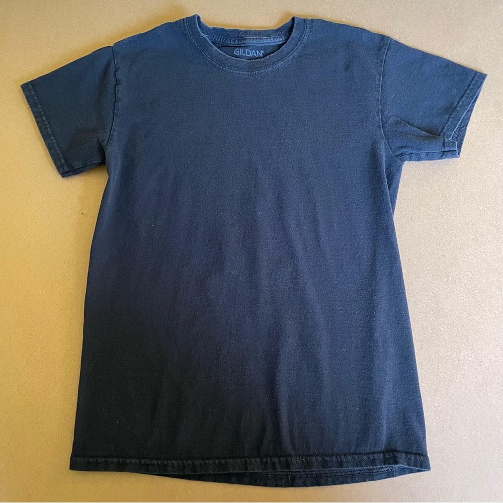 Distressed Black Gildan 100% Cotton T-shirt